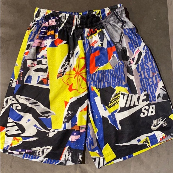 Nike SB skateboard shorts - Picture 1 of 5